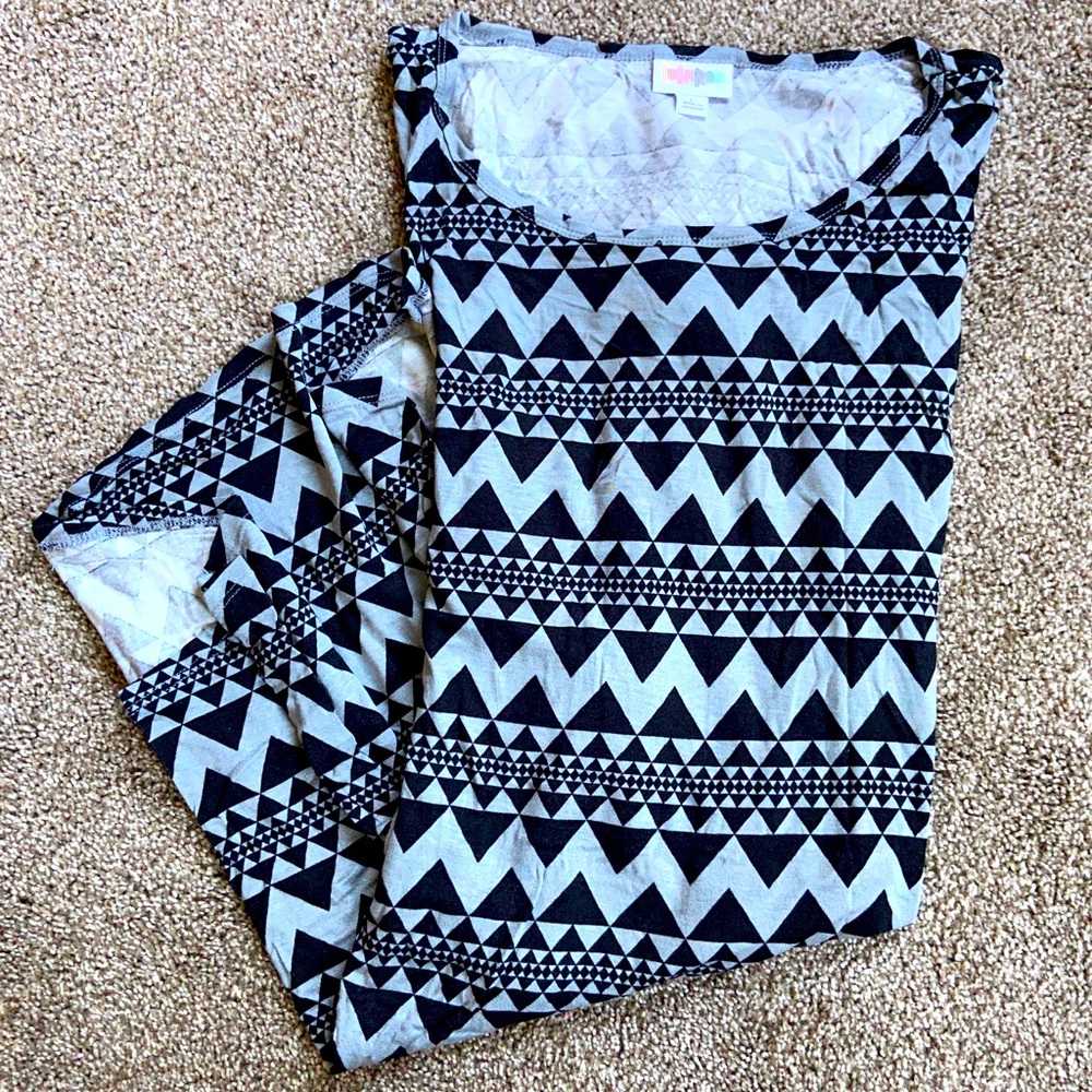 LULAROE Irma Tunic Top, Black & Gray, Size Large